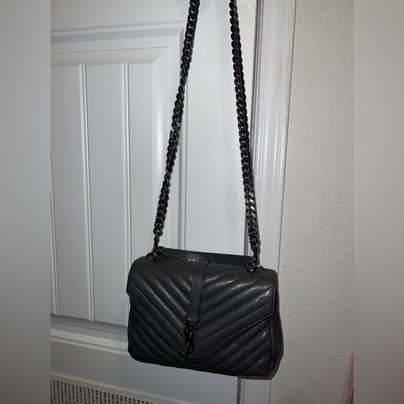 Saint Laurent Sheepskin Matalasse Medium College Bag in New Stone Grey - Picture 9 of 13